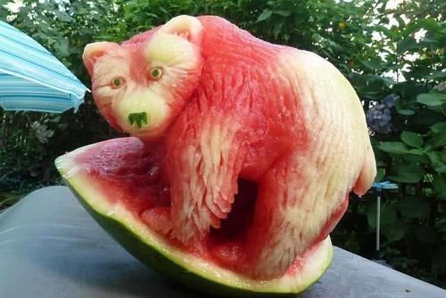 奇葩|这些“成精”的水果,忍了榴莲与苹果,这草莓你是要下蛋吗