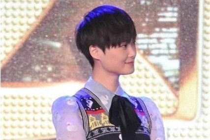 却说|李宇春遭质疑,学员纷纷退赛,她却说“不当导师,因为尊重”