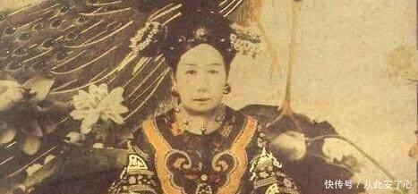 英国|慈禧真正的相貌,英国军官被迷得神魂颠倒,美国画家夸她貌美如花