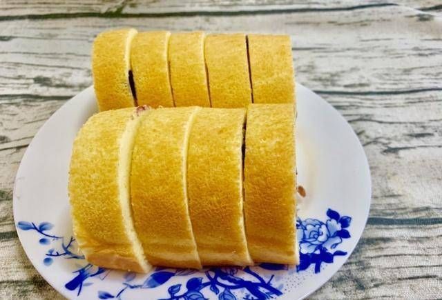  葡萄干|美食分享：新吃法玉米粉蓝莓葡萄干蛋糕卷美味