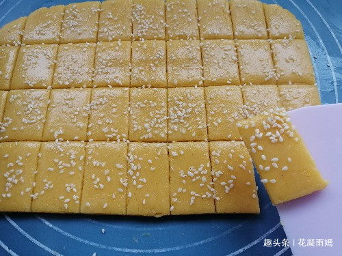  好吃|饼干别再买了，自己在家做，不用黄油和低粉，金黄酥脆，好吃健康