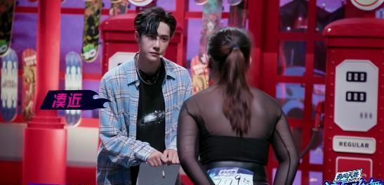  梦迪|梦迪感谢王一博给毛巾，听障舞者很励志，王一博却没有感情用事