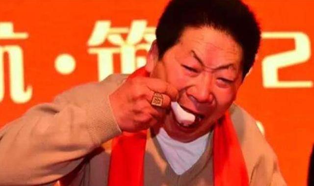 医生|“中国辣王”李永志，不听医生劝阻每天吃5斤辣椒，后来如何？