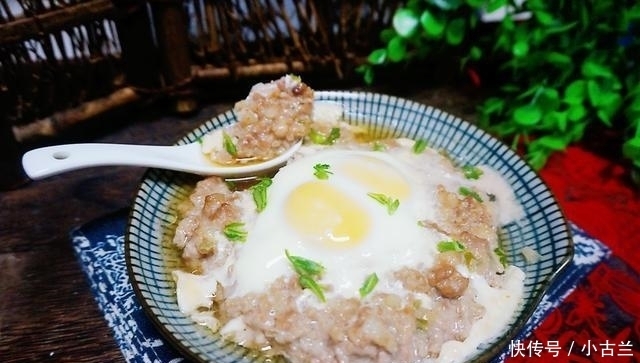 快手|这菜不放一滴油,滑嫩入味,15分钟就出锅,远离油烟,老少皆宜!