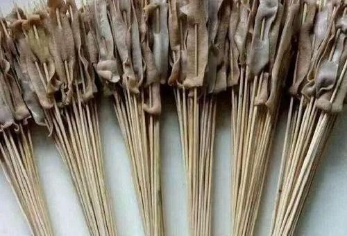 鸭肠都|老板希望你多拿的烧烤食物,越拿多越开心,你以后还买吗