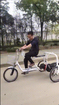  小姐姐|搞笑GIF：小姐姐，你能告诉我吗？你的身材怎么这么好啊！