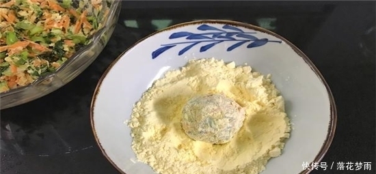 揉面|不揉面也不用发面的粗粮菜团,皮薄馅大当早餐食用,减肥效果良好