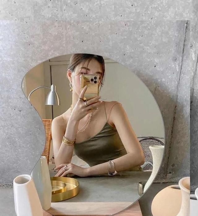 对镜|解锁对镜自拍技巧,分分钟在家拍出大片!