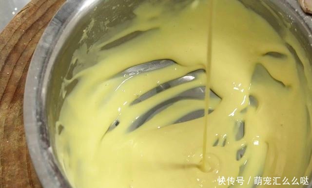  面粉|炸小鱼裹面粉还是淀粉？记住正确做法，金黄酥脆不扎嘴，越嚼越香