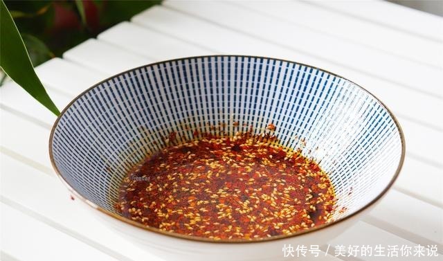 可口|豆腐皮新吃法,吃了这么多年豆皮,香辣可口,不学可惜了