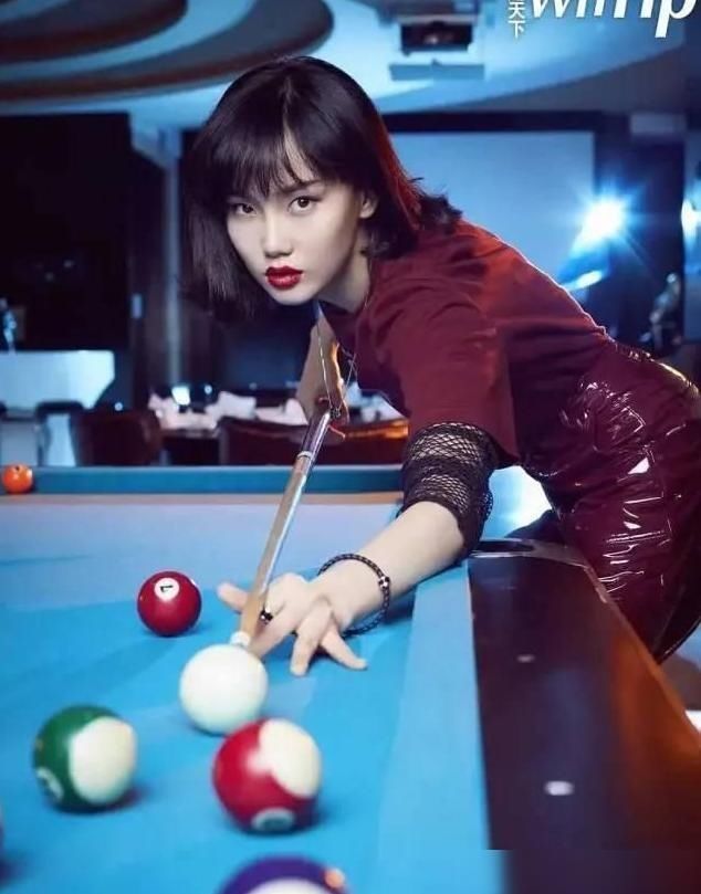 综艺节目|比黄圣依还作的女星见识了雪藏13年凭骚出圈却被29位姐姐宠上天