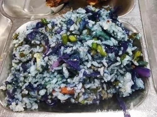 蒸蛋|大学生活的食堂挑战,第一个就猜不中,“蚂蚁蒸蛋”真不敢吃