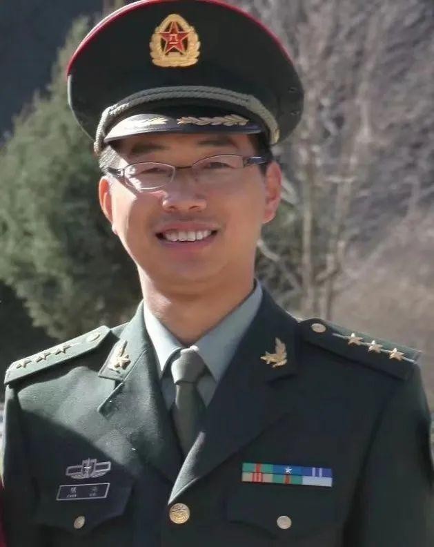 藏不住|藏不住了！法院人的军姿飒爽！