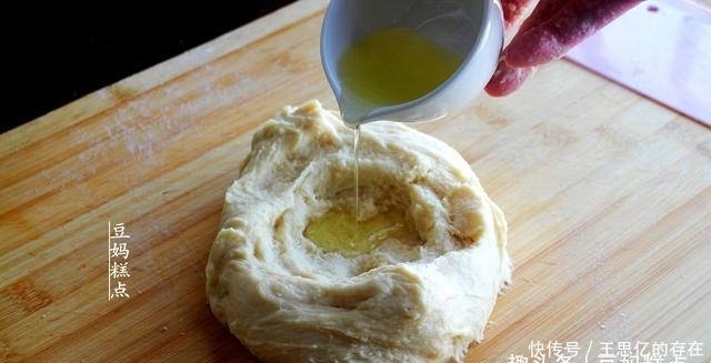 上手|懒人版电饭煲做面包，这方法轻松易上手，不用黄油，又软又香