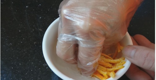 客家|做白切鸡是蒸还是水煮?教你客家正宗做法,2种蘸料,吃着最美味