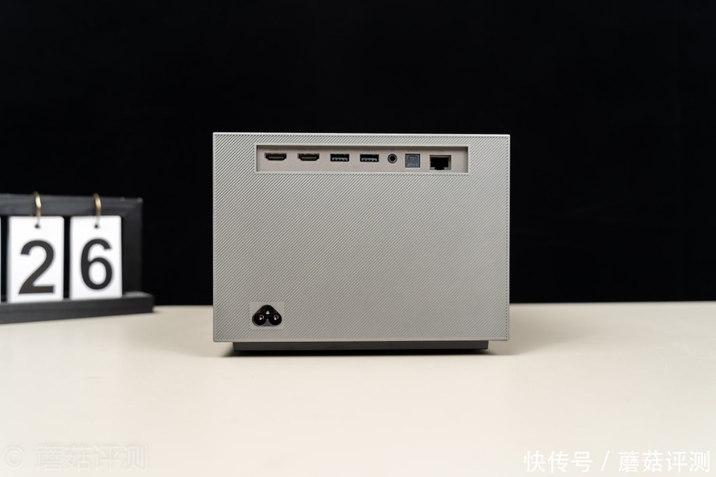 Vogue|轻松打造家庭影院,畅享极致影音体验、峰米Vogue Pro家用投影机 评测