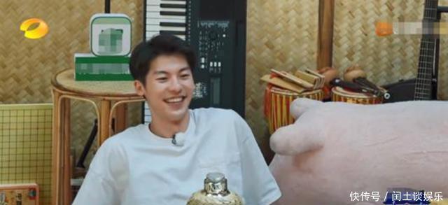 背景|《向往》本季最尴尬嘉宾,摘不熟西瓜、难插话,沦为人肉背景板