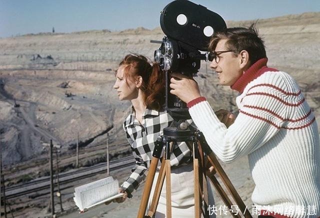 惬意|苏联青年男女罕见彩色老照片：都非常热爱运动，生活也十分惬意