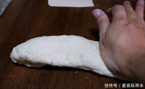 制作|一袋牛奶,2碗小麦粉,搅一搅拌一拌,用它和面奶香十足