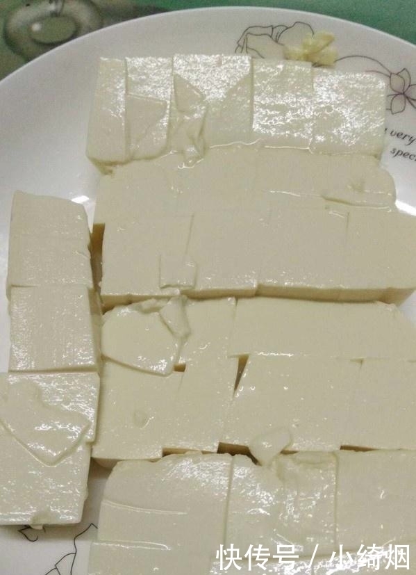 做出|2块钱的豆腐做出五星饭店味儿,常吃身子骨壮实,记性好不忘事