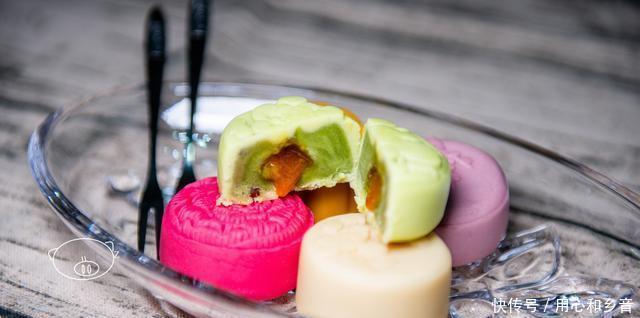 奶黄流心|2020,当中秋遇上国庆,六种口味的月饼齐欢乐