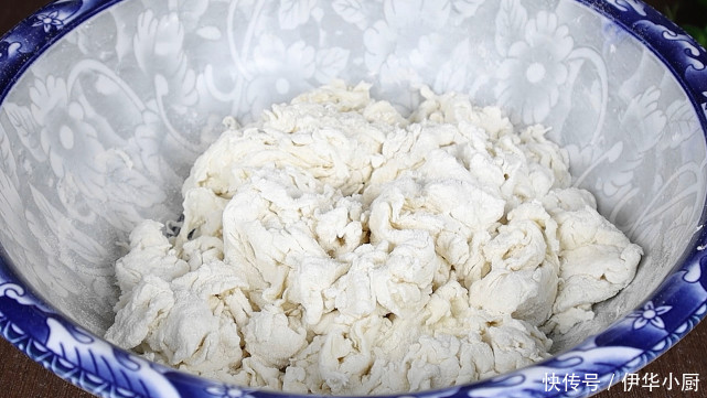 过瘾|早餐这样吃太过瘾了,不烫面不发面,柔软又多层,比饺子还好吃