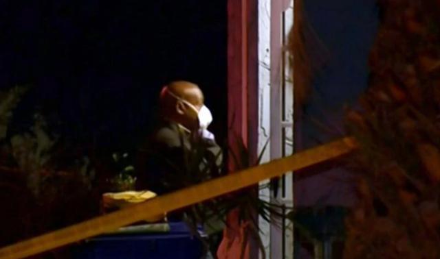 改造|真人秀盯上凶宅大改造!清洗陈年血迹,撬开躺过死尸的地板…