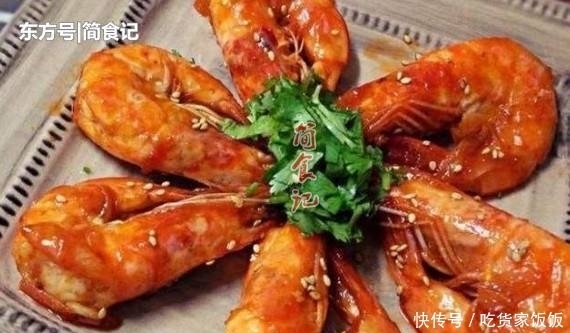 下锅|做油焖大虾时,不要直接下锅,多加这1步,大虾更香更嫩,更入味