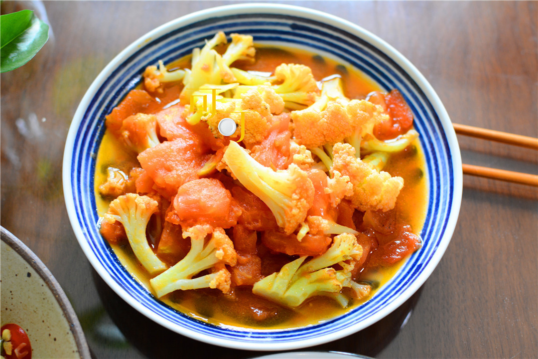 漂亮|晒晒我家的午餐,一荤两素三个菜,漂亮像一幅水彩画,营养又健康