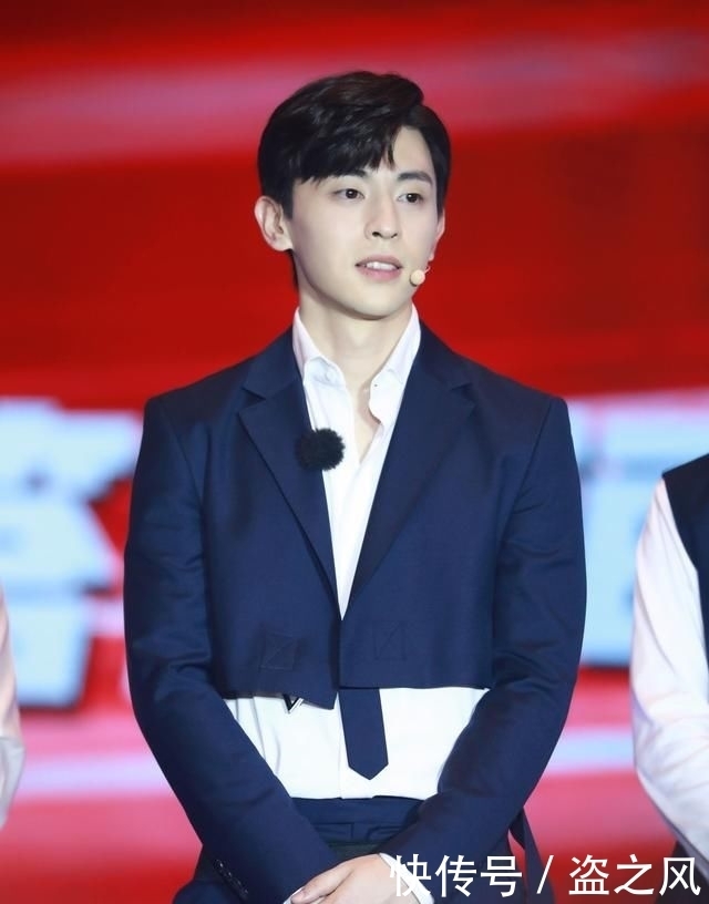 焦点|200514 邓伦《极限挑战》发布会全程回顾 西装伦又奶又酷成全场焦点