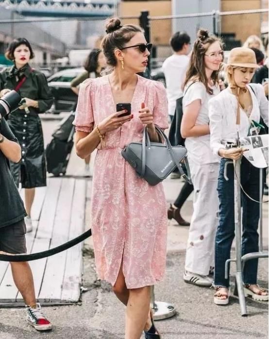 夏日|奔三女人夏季怎么穿搭才合适清爽夏日基础款,轻松穿出高级感