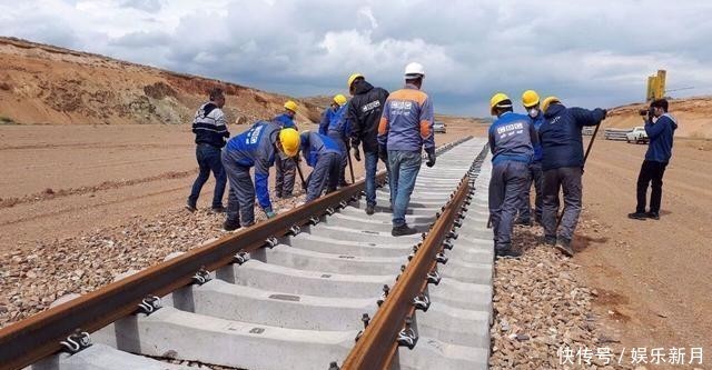 替代|伊朗宣布用人民币替代美元,拟从德国空运现钞后,意外的事情出现