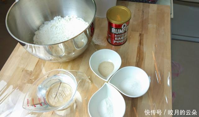 关键|名店包子馒头面团大公开，光滑暄软的馒头和包子，面团加工是关键