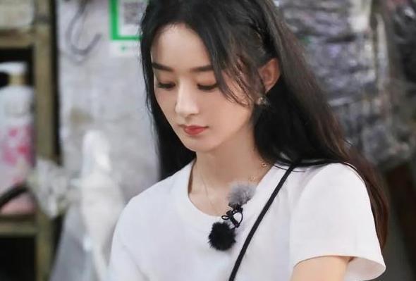  中餐厅|赵丽颖《中餐厅》收获好评，面对客人的建议，举动被网友点赞