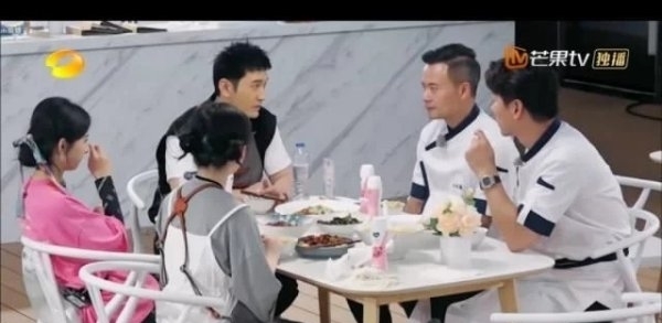  颖上|赵丽颖上《中餐厅》为什么有这么多风波？