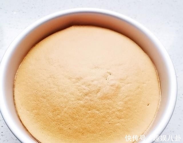  蛋糕|戚风蛋糕，细腻绵润，新手也能轻松学会