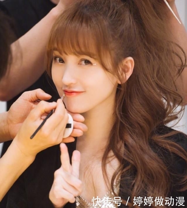  次公演舞台|金莎大方回应与导演鄢颇绯闻，曝曾被前经纪人骗：不想再做傻白甜