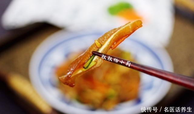 家常|一道家常凉菜,做法简单,好吃解腻,比大鱼大肉受欢迎