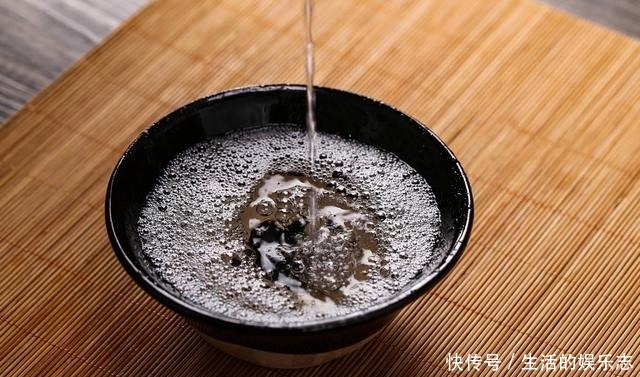 酒精|买白酒只要看到“这行字”，全是酒精勾兑酒，看好别吃亏了！