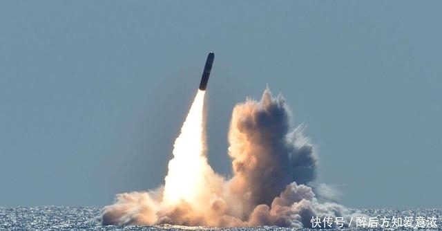 洲际导弹|潜射洲际导弹发射时,为什么要从水下30米左右发射?
