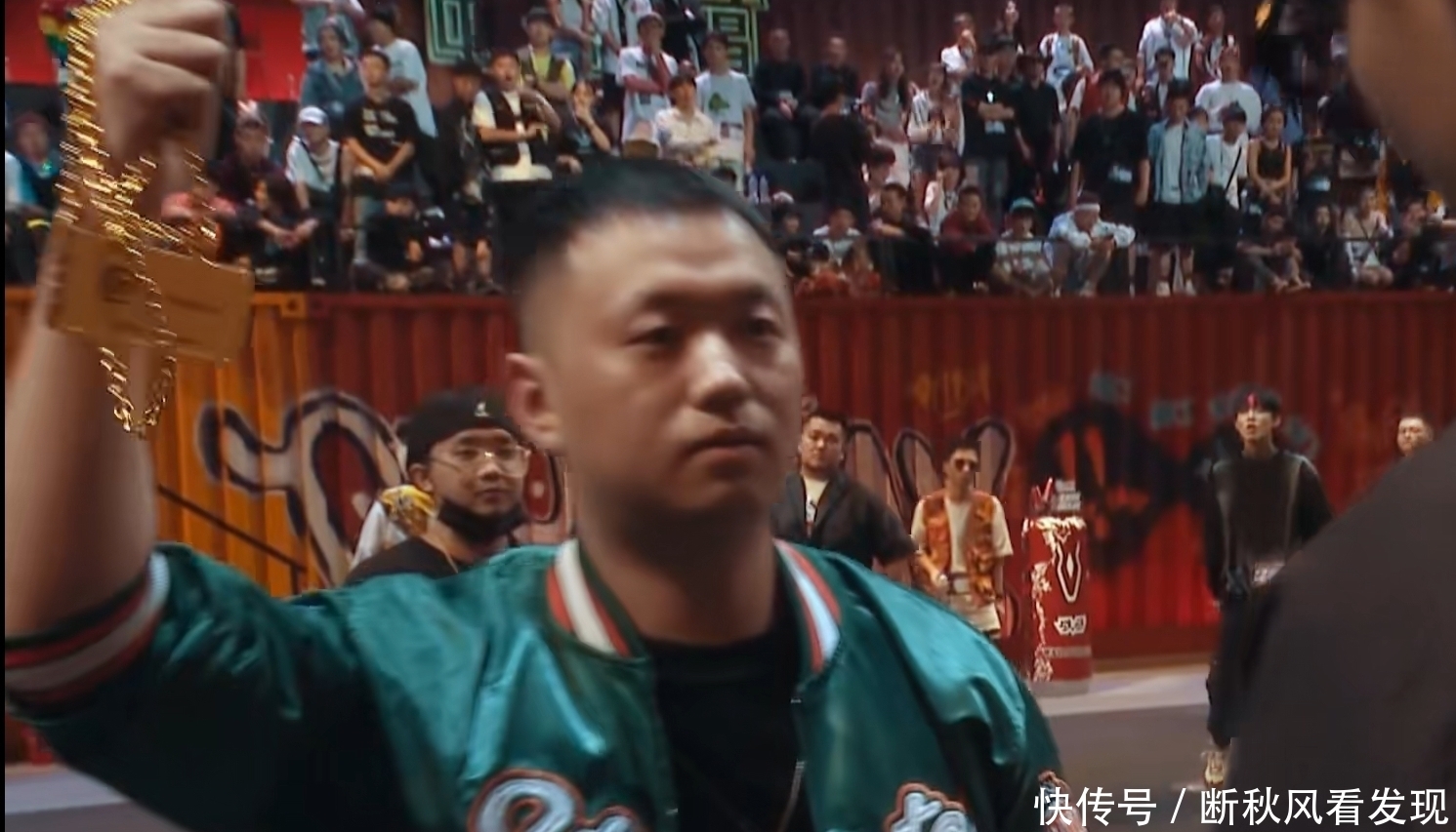  实力|药哥在《中国新说唱》展现说唱实力，获全场瞩目加入吴亦凡战队