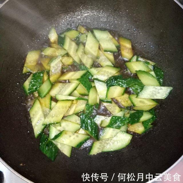 小炒|黄瓜炒鸡蛋,家常快手小炒