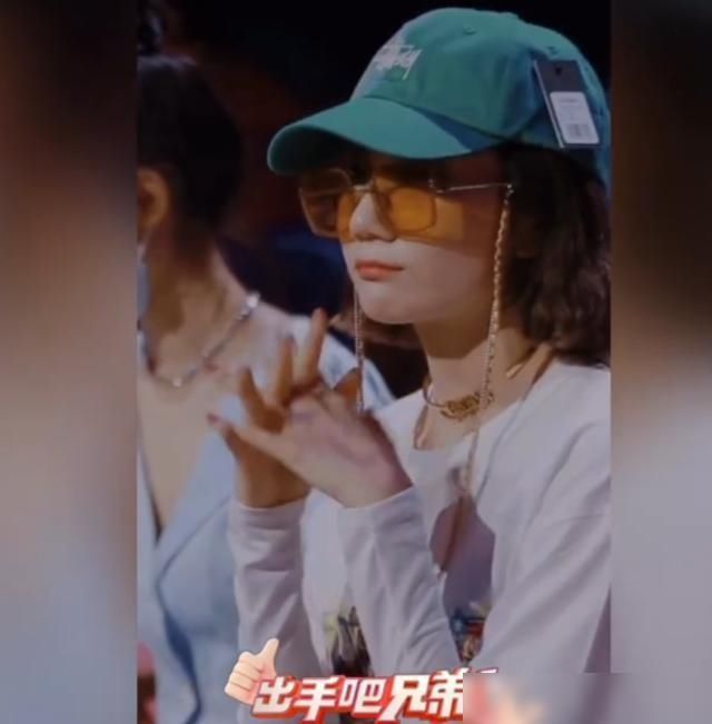 金子|乃万和金子涵现身新节目,乃万绿帽带标成焦点,金子涵厉害了