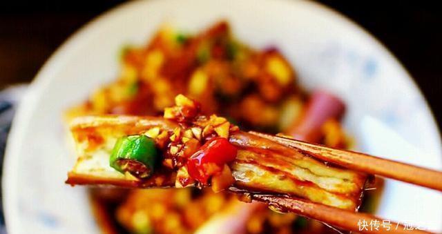  冷拌|减脂冷拌茄子，只需简单的三步，吃出记忆的深刻味道