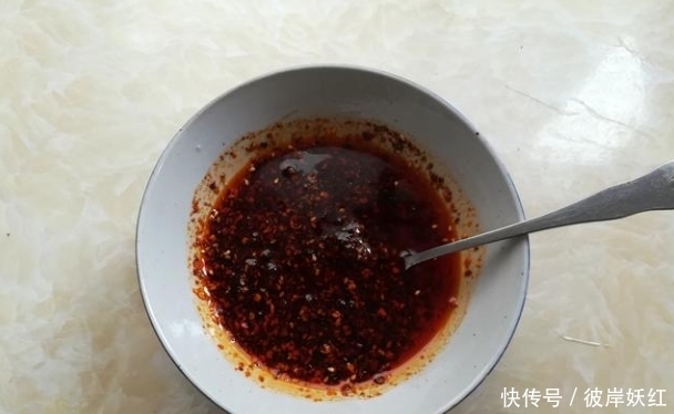 辣条|开学了,孩子就馋它,2块钱做一大盘,干净卫生,美味又实惠