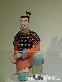 审美观念|秦始皇陵出土国宝,揭开秦人穿衣服的秘密他们原来喜欢这样!