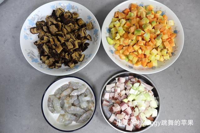 懒人|好香的懒人蒸饭,饭菜同时出,颗颗香到饭芯,不饿都能吃2碗