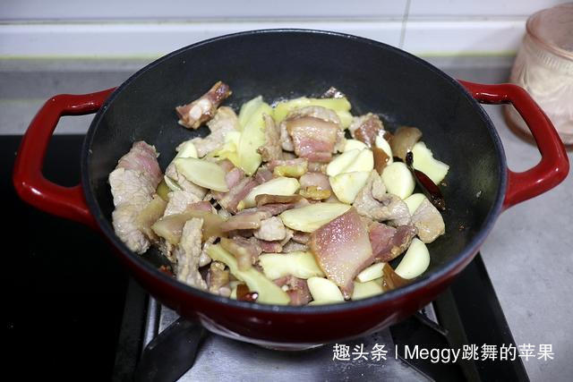 香锅|夏天没胃口跟我做家庭版麻辣香锅,饭菜一大锅,解馋过瘾不费事