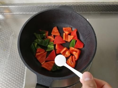 孩子|儿子17岁1米78，隔三差五吃“它”，满足钙需求，比牛奶强！