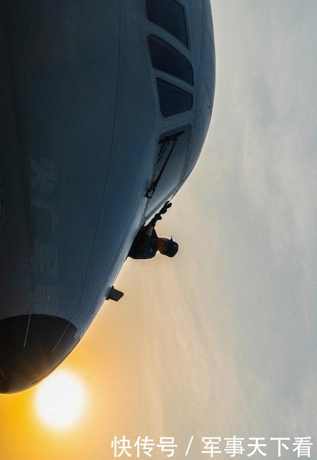 海军|剑指战场!东部战区海军航空兵出击